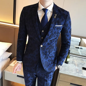 2018 Mens Suit With Pants Burgundy Floral Jacquard Wedding Prom Suits for Men Slim Fit 3 Pieces / Set (Jacket+Vest+Pants)